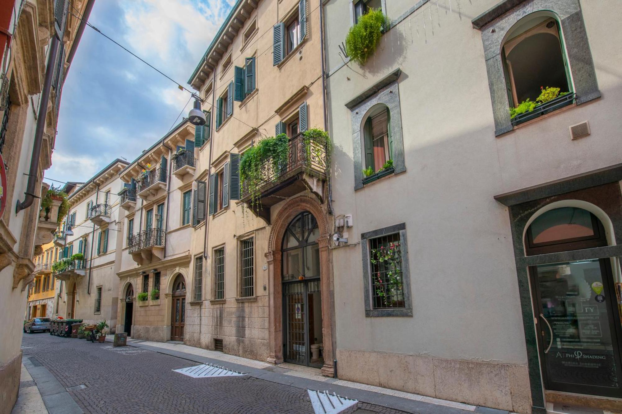 Borsarihouse Wifi & Smarttv Apartment Verona Luaran gambar