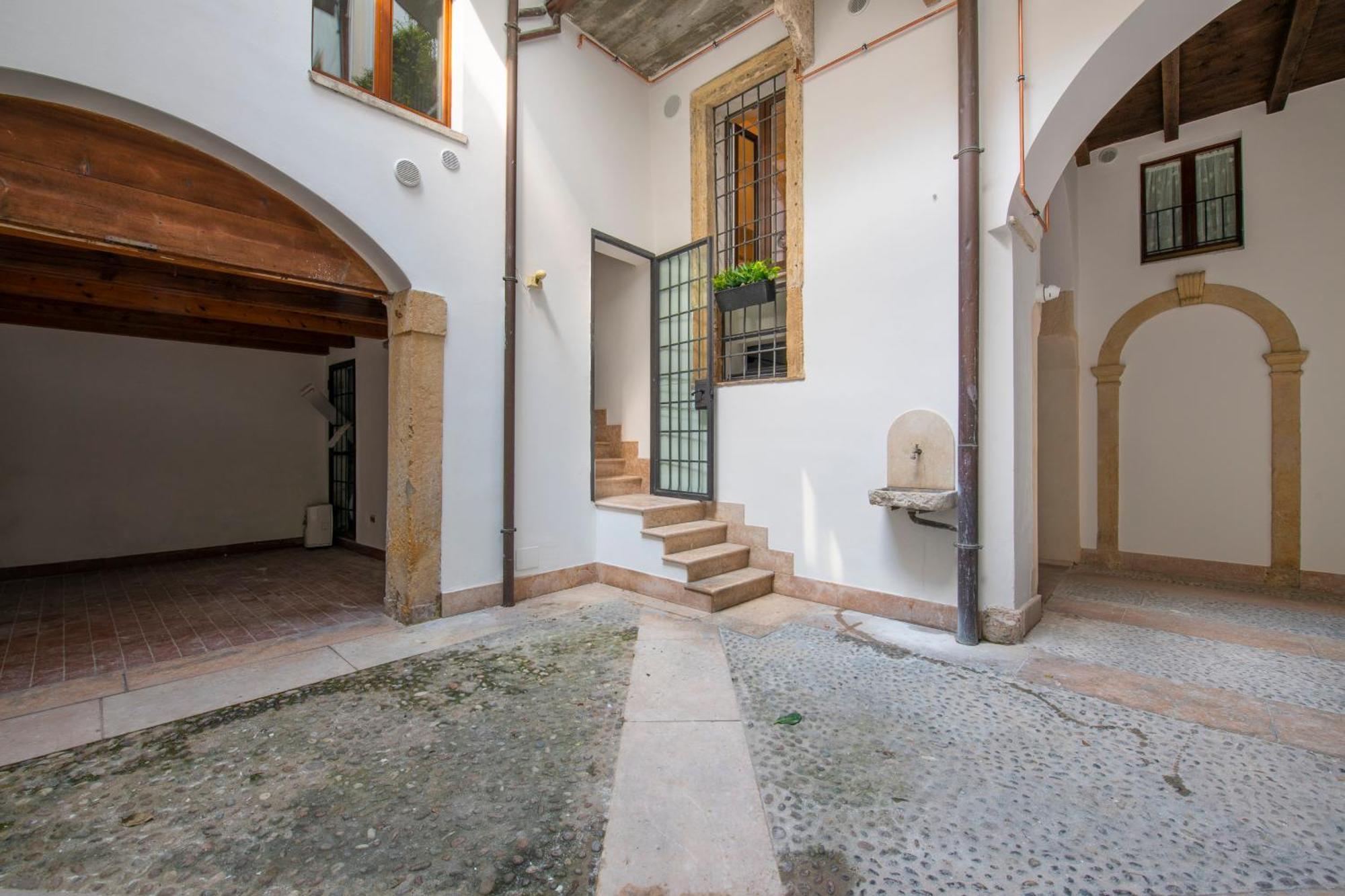 Borsarihouse Wifi & Smarttv Apartment Verona Luaran gambar